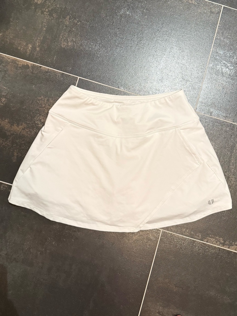 EleVen by Venus Williams Super Fly Skort in Bright White - Size XS